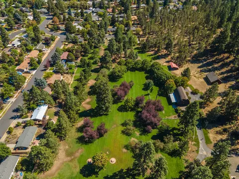 1258 NE Hoover Loop, Bend, OR 97701 photo 54