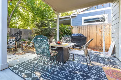 1258 NE Hoover Loop, Bend, OR 97701 photo 33