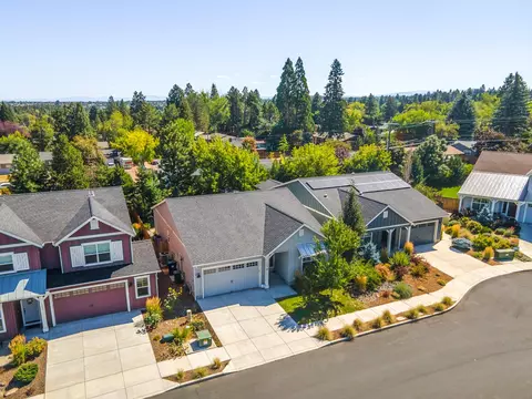 1258 NE Hoover Loop, Bend, OR 97701 photo 44