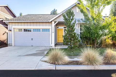 1258 NE Hoover Loop, Bend, OR 97701 photo 4