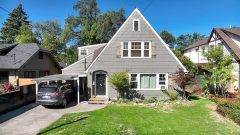 1446 NW Lawnridge Ave, Grants Pass, OR 97526