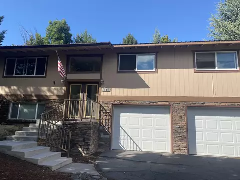100 Mountain View Blvd, Klamath Falls, OR 97601