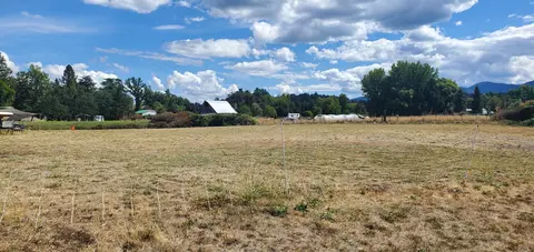 2275 Hull Rd, Medford, OR 97501