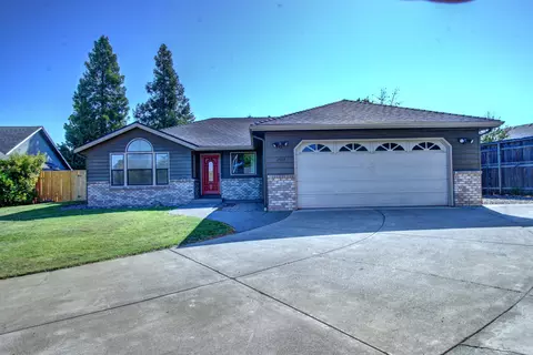 2464 Pheasant Ln, Medford, OR 97504