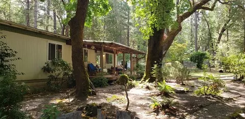 800 Covered Bridge Rd, Rogue River, OR 97537