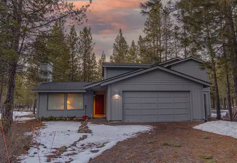17896 Flat Top Ln #6, Sunriver, OR 97707