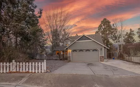 2958 NE Deborah Ct, Bend, OR 97701