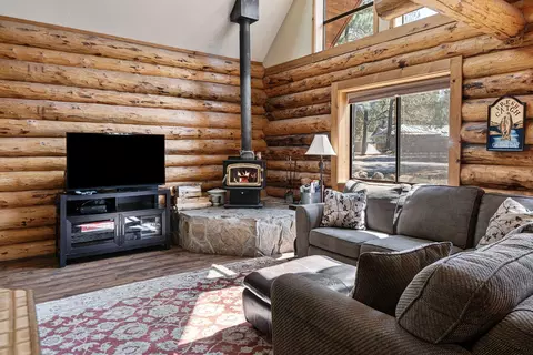 18154 Timber Ln, Sunriver, OR 97707 photo 5