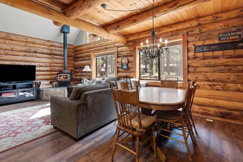 18154 Timber Ln, Sunriver, OR 97707 photo 3