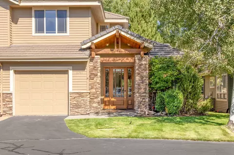 61753 Metolius Dr, Bend, OR 97702
