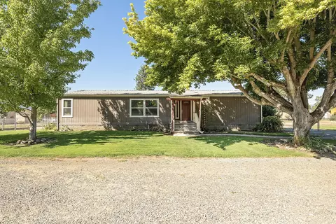 6175 Wilson Ln, Central Point, OR 97502