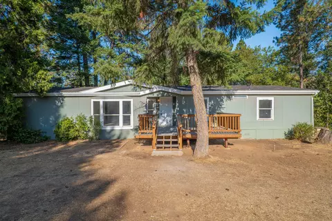 5600 Azalea Dr, Grants Pass, OR 97526