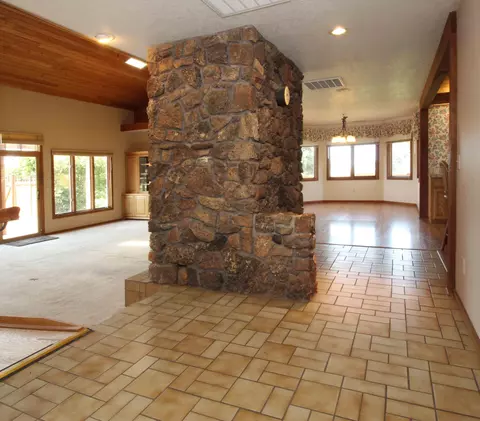 64960 Glacier View Dr, Bend, OR 97703 photo 13
