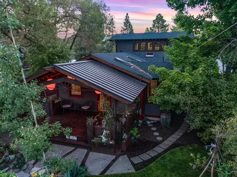 1234 NW Davenport Ave, Bend, OR 97703
