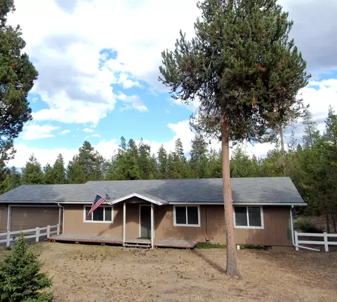 53678 Day Rd, La Pine, OR 97739