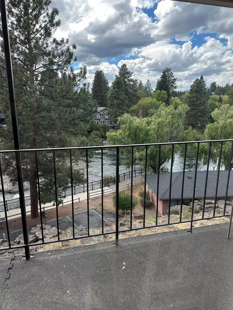 1565 NW Wall St #309-310, Bend, OR 97703