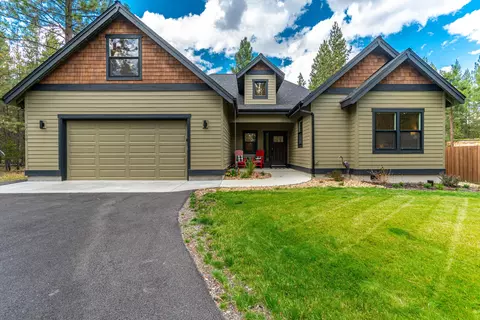 17110 Crane Dr, Bend, OR 97707