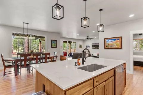 17110 Crane Dr, Bend, OR 97707 photo 7