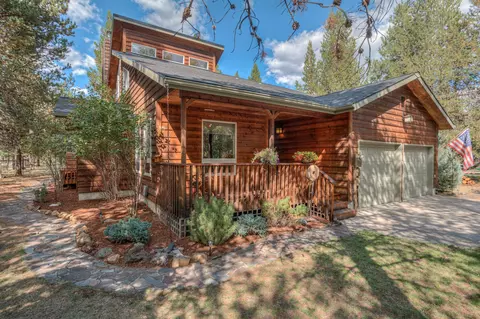 56087 Snow Goose Rd, Bend, OR 97707