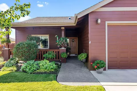 21281 Starlight Dr, Bend, OR 97702