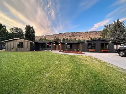 11823 Mallory Dr, Klamath Falls, OR 97603