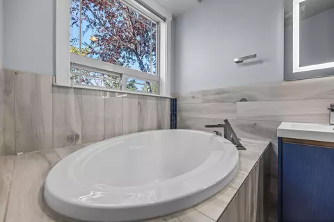 21320 View Ln, Bend, OR 97701 photo 26