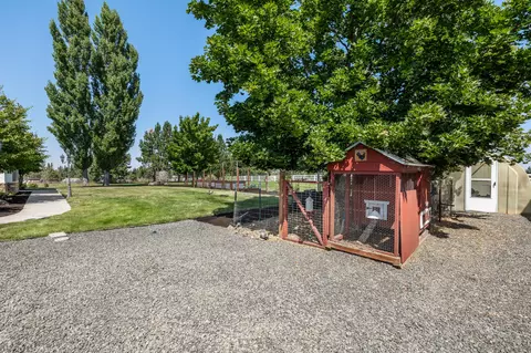 21320 View Ln, Bend, OR 97701 photo 40