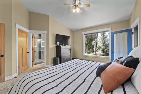 21320 View Ln, Bend, OR 97701 photo 24