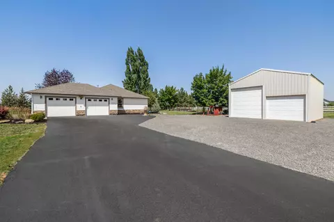 21320 View Ln, Bend, OR 97701 photo 33
