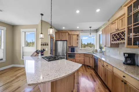 21320 View Ln, Bend, OR 97701 photo 19