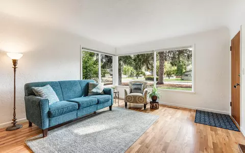 753 NE 9th St, Bend, OR 97701 photo 7