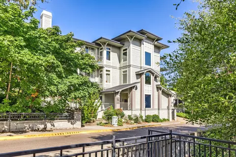 71 Water St #204, Ashland, OR 97520
