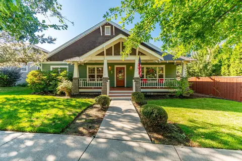 2915 NE Yellow Ribbon Dr, Bend, OR 97701