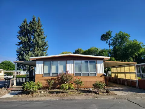301 Freeman Rd #31, Central Point, OR 97502
