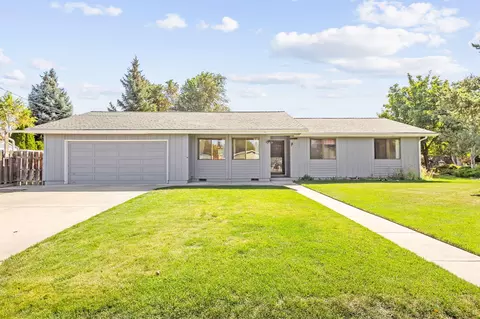 1760 SW Obsidian Ave, Redmond, OR 97756