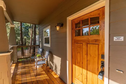 565 NW Divot Dr, Bend, OR 97703 photo 6