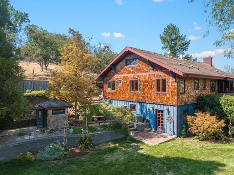 5791 Walden Ln, Talent, OR 97540