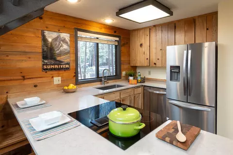 18076 Juniper Ln, Sunriver, OR 97707 photo 9