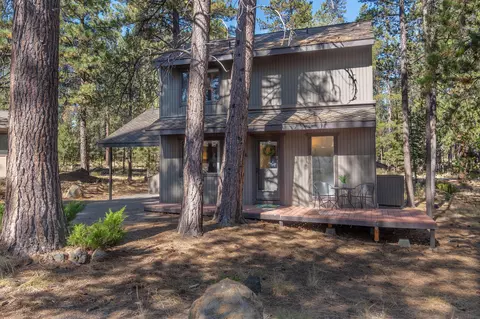 18076 Juniper Ln, Sunriver, OR 97707 photo 2
