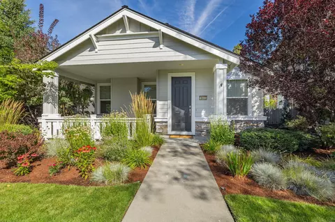 19468 Blue Lake Loop, Bend, OR 97702