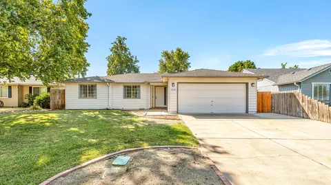 1924 Patrick St, Medford, OR 97504