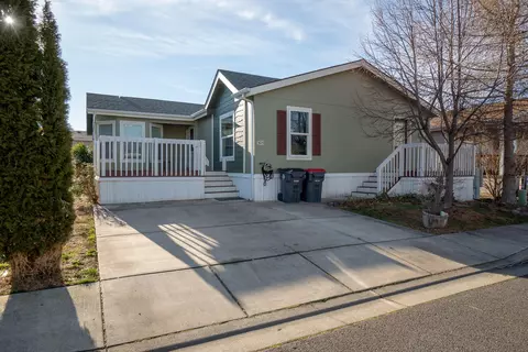 10 E South Stage Rd #309, Medford, OR 97501
