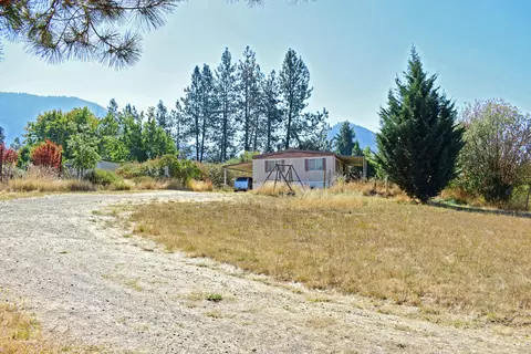 229 Walker Rd, Grants Pass, OR 97527