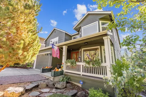121 NW Outlook Vista Dr, Bend, OR 97703
