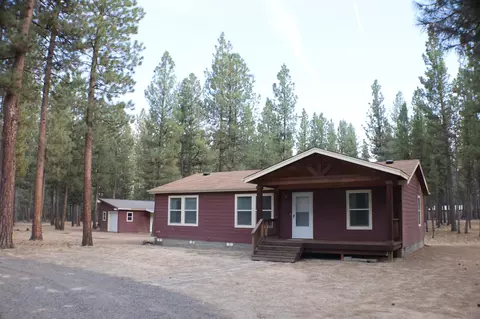 15363 Bear St, La Pine, OR 97739