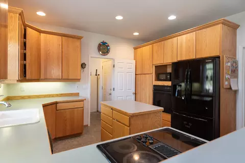 60495 Dakota Trl, Bend, OR 97702 photo 11