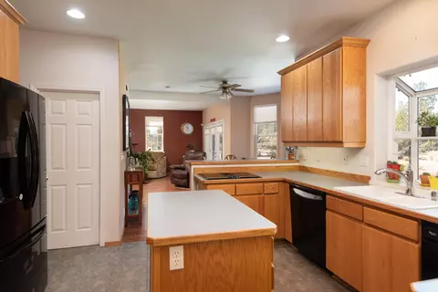 60495 Dakota Trl, Bend, OR 97702 photo 14