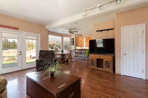 60495 Dakota Trl, Bend, OR 97702 photo 8