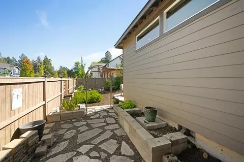 61426 SW Sunbrook Dr, Bend, OR 97702 photo 46