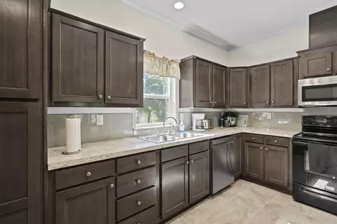 201 E Rapp Rd, Talent, OR 97540 photo 11